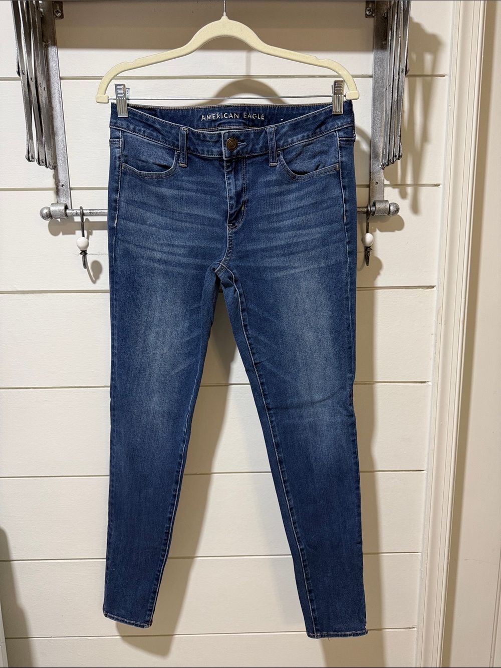 American Eagle Women's Blue Skinny Jeggings Jeans Size 10L- Faded Indigo Wash